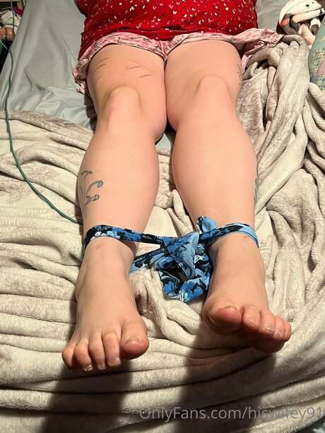 Photo nue de fuite OnlyFans de Harleyquinn10124