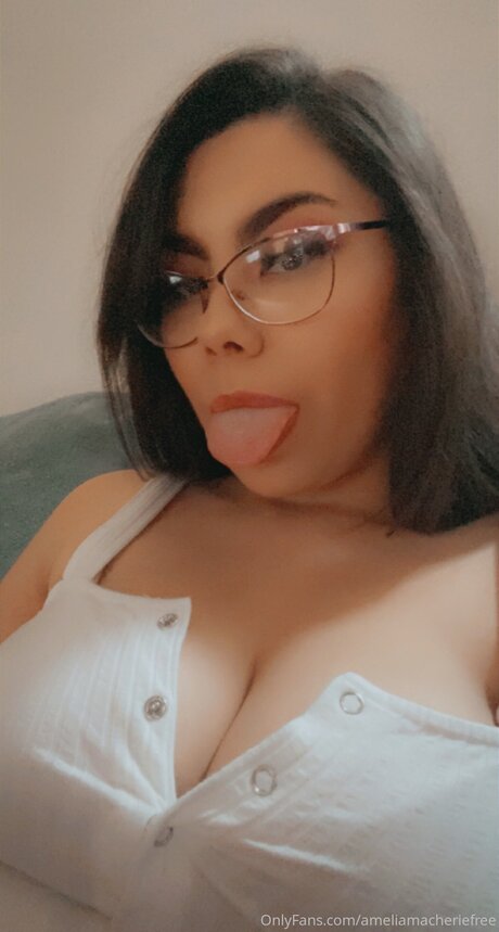 Ameliamacheriefree