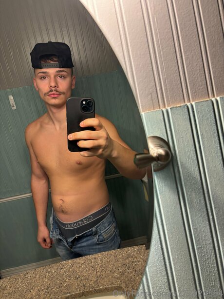 Photo nue de fuite OnlyFans de Bluecollar0303