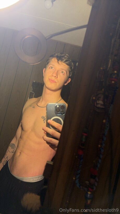 Photo nue de fuite OnlyFans de Sidthesloth9