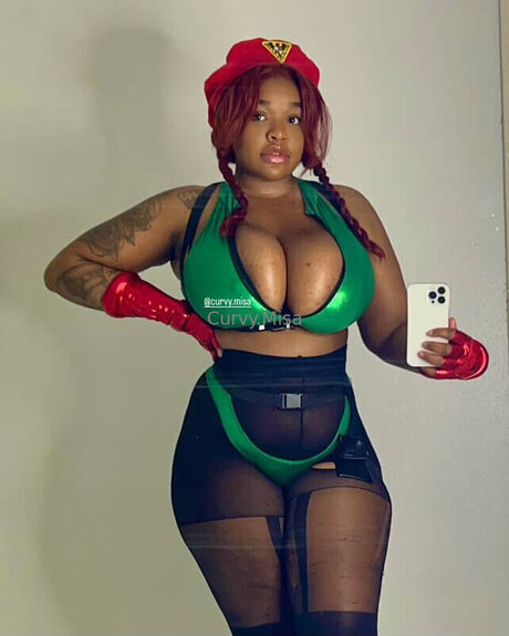 Curvy Misa