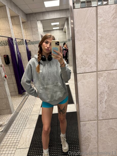 Photo nue de fuite OnlyFans de Miley 11