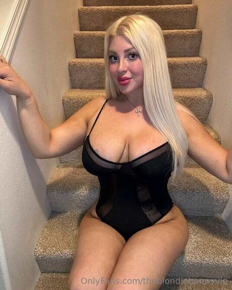 Photo nue de fuite OnlyFans de Theblondiebunnyx
