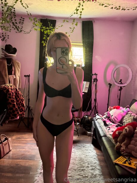 Photo nue de fuite OnlyFans de Sweetsangriaa