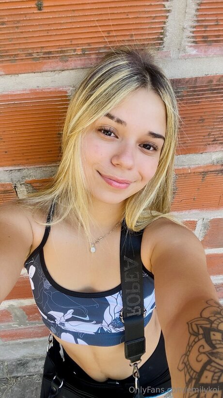 Photo nue de fuite OnlyFans de Emilykoi