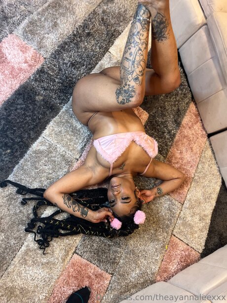 Photo nue de fuite OnlyFans de Theayannaleexxx