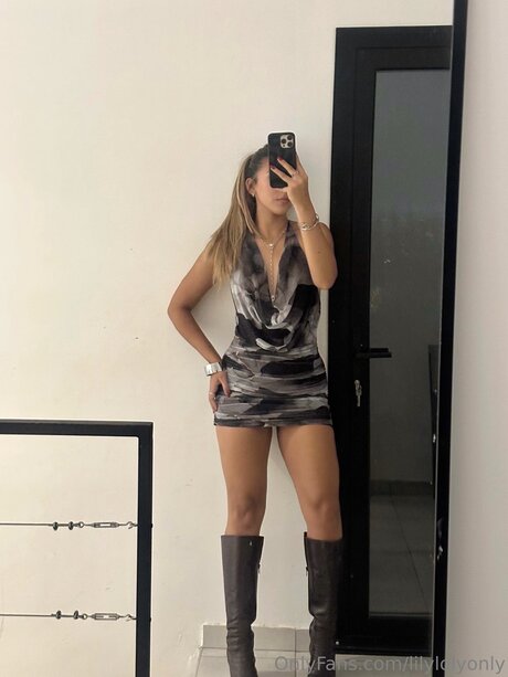 Photo nue de fuite OnlyFans de Lilylolyonly