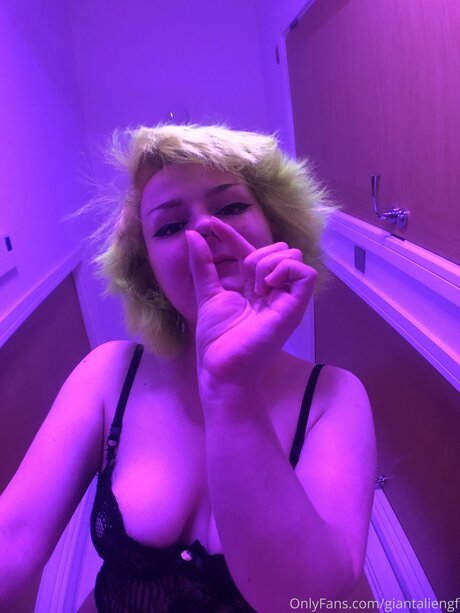Photo nue de fuite OnlyFans de Giantaliengf