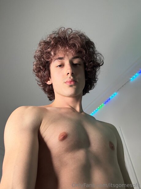 Photo nue de fuite OnlyFans de Itsgomesofc