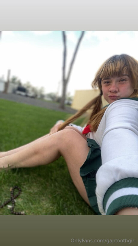 Photo nue de fuite OnlyFans de Gaptoothgirl