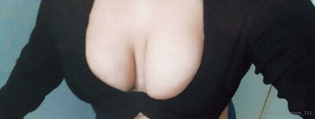Yvonne 712