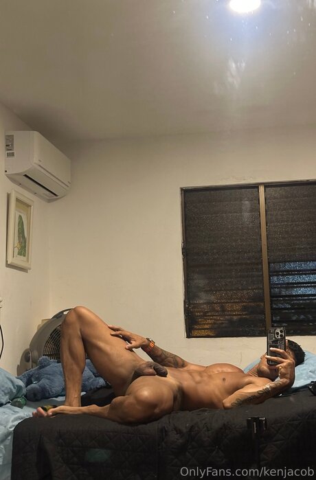 Photo nue de fuite OnlyFans de Kenjacob
