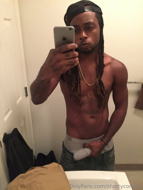 Photo nue de fuite OnlyFans de Shortycorleon
