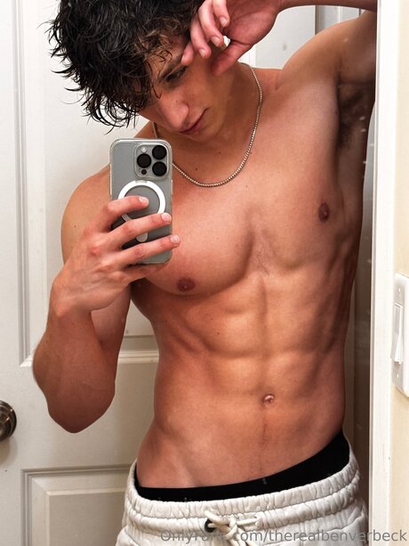 Photo nue de fuite OnlyFans de Therealbenitalian