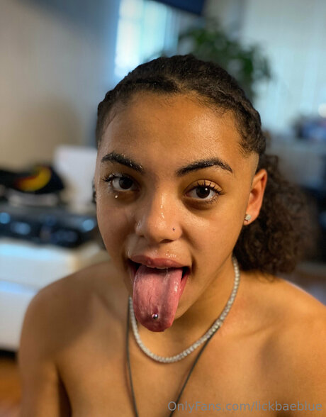 Photo nue de fuite OnlyFans de Lickbaeblue