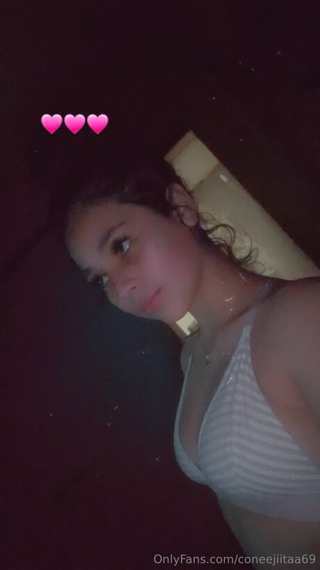 Photo nue de fuite OnlyFans de Coneejiitaa69
