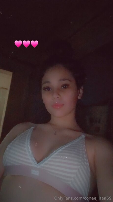 Photo nue de fuite OnlyFans de Coneejiitaa69