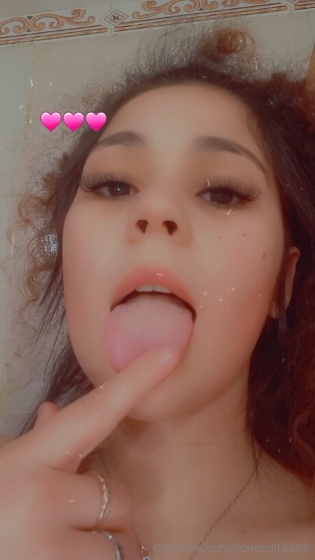 Photo nue de fuite OnlyFans de Coneejiitaa69
