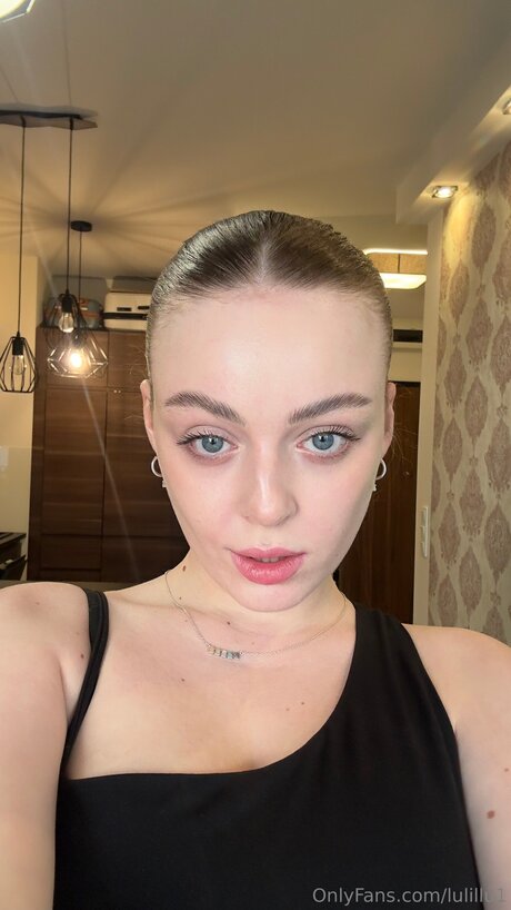 Photo nue de fuite OnlyFans de Sophiebloomsfree