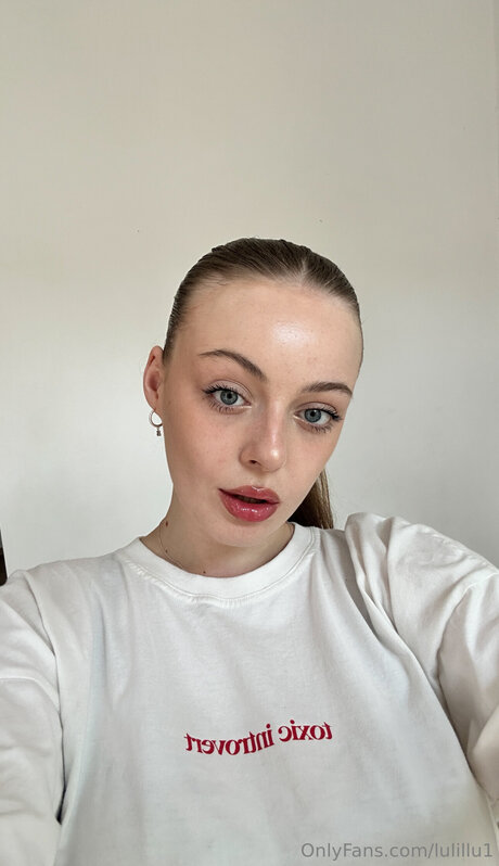 Photo nue de fuite OnlyFans de Sophiebloomsfree