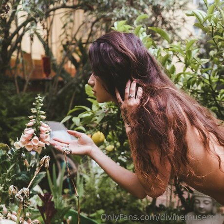 Photo nue de fuite OnlyFans de Divinemusemel