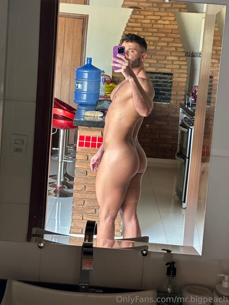 Mr Bigpeach