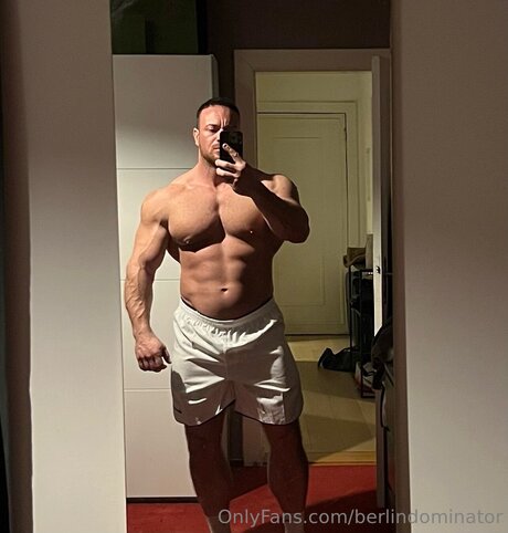 Photo nue de fuite OnlyFans de Berlindominator
