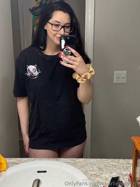 Photo nue de fuite OnlyFans de Charliecakes69
