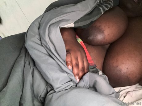Photo nue de fuite OnlyFans de Cravelenaa