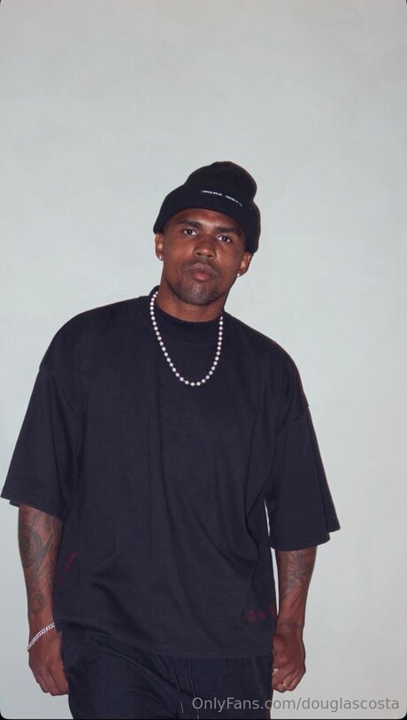 Photo nue de fuite OnlyFans de Douglascosta