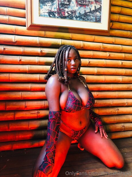Photo nue de fuite OnlyFans de Almaahotxxx