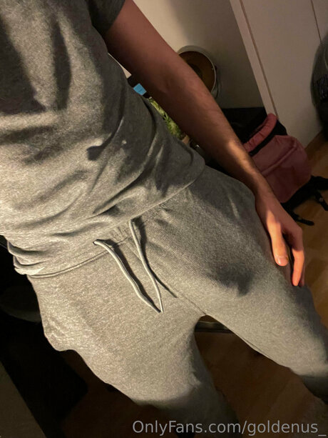 Photo nue de fuite OnlyFans de Goldenus