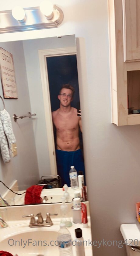 Photo nue de fuite OnlyFans de Dankey Kong