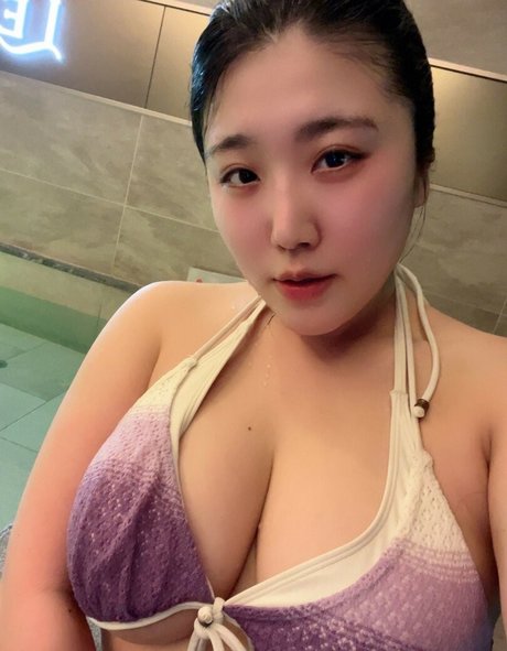 Photo nue de fuite OnlyFans de Ravirinlive
