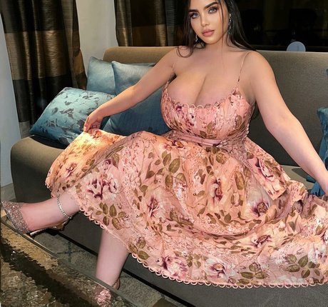 Photo nue de fuite OnlyFans de Noure Sahli