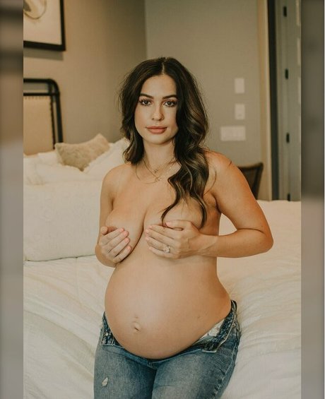 Photo nue de fuite OnlyFans de Avery Woods
