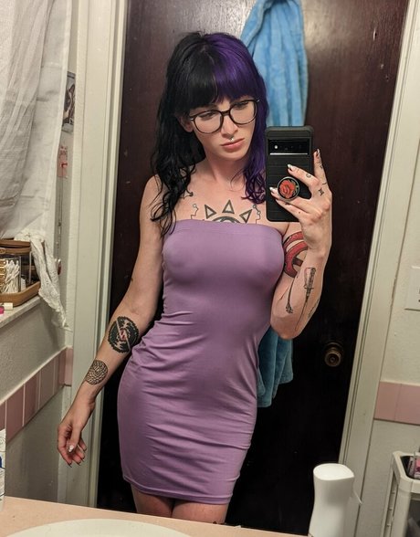 Photo nue de fuite OnlyFans de Violet Valentine