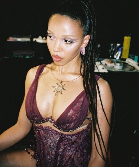 Photo nue de fuite OnlyFans de Fka Twigs