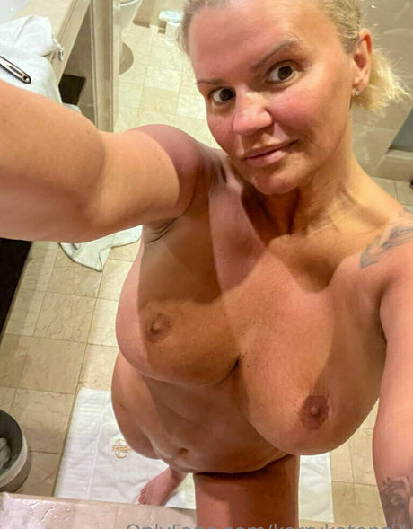 Photo nue de fuite OnlyFans de Yrrek Anotak