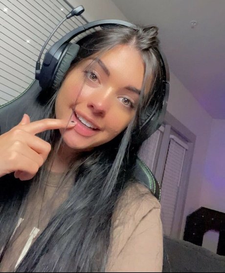 Danicabrackett