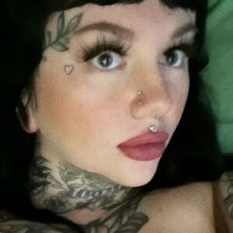Photo nue de fuite OnlyFans de Lavenderkenopsi