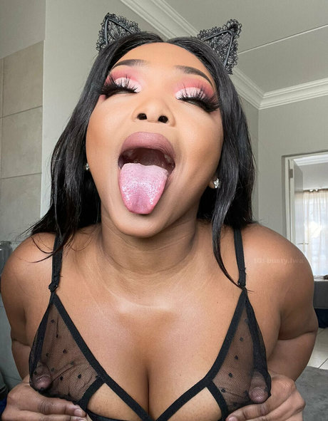 Photo nue de fuite OnlyFans de Bustylwa