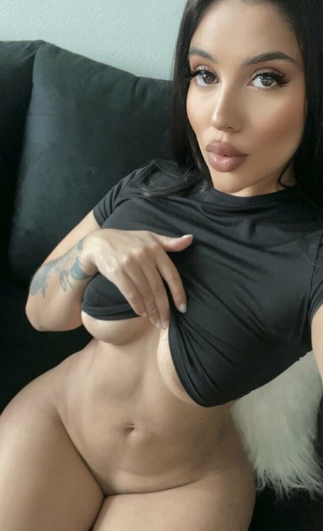 Photo nue de fuite OnlyFans de Kristine Marie