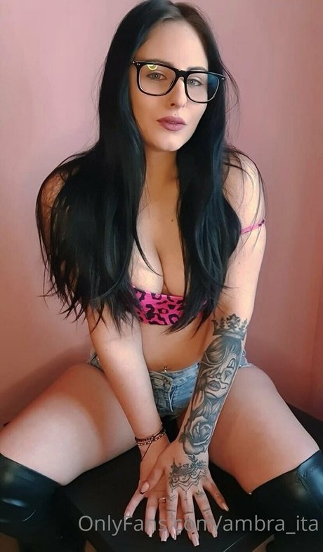 Photo nue de fuite OnlyFans de Ambraita00