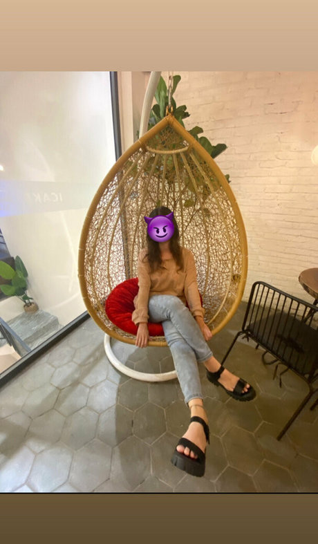 Photo nue de fuite OnlyFans de Feetbecks
