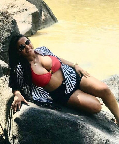 Photo nue de fuite OnlyFans de Dalila Silva Souza