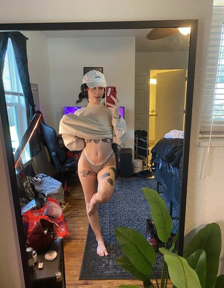 Photo nue de fuite OnlyFans de Lolaminavip