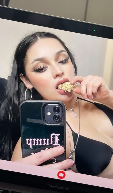 Photo nue de fuite OnlyFans de Bernaarose