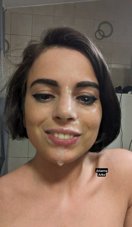 Photo nue de fuite OnlyFans de Arianna Arko