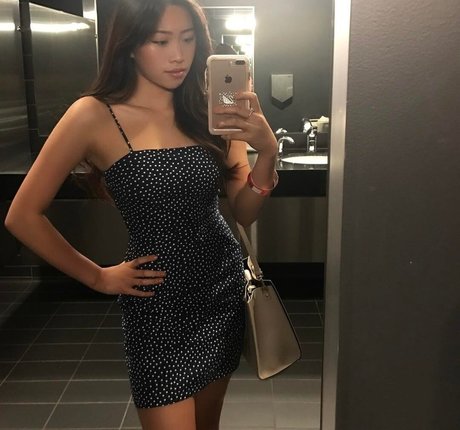Photo nue de fuite OnlyFans de Kara Chan